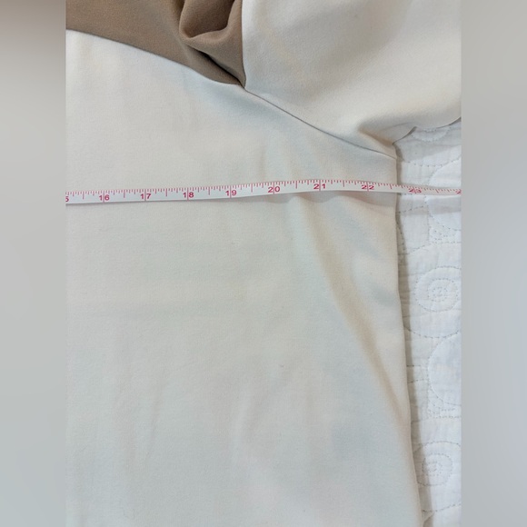 NWT SZ XL Anne Klein Two-Tone Puff-Sleeve top- Beige & Cream - Picture 5 of 9